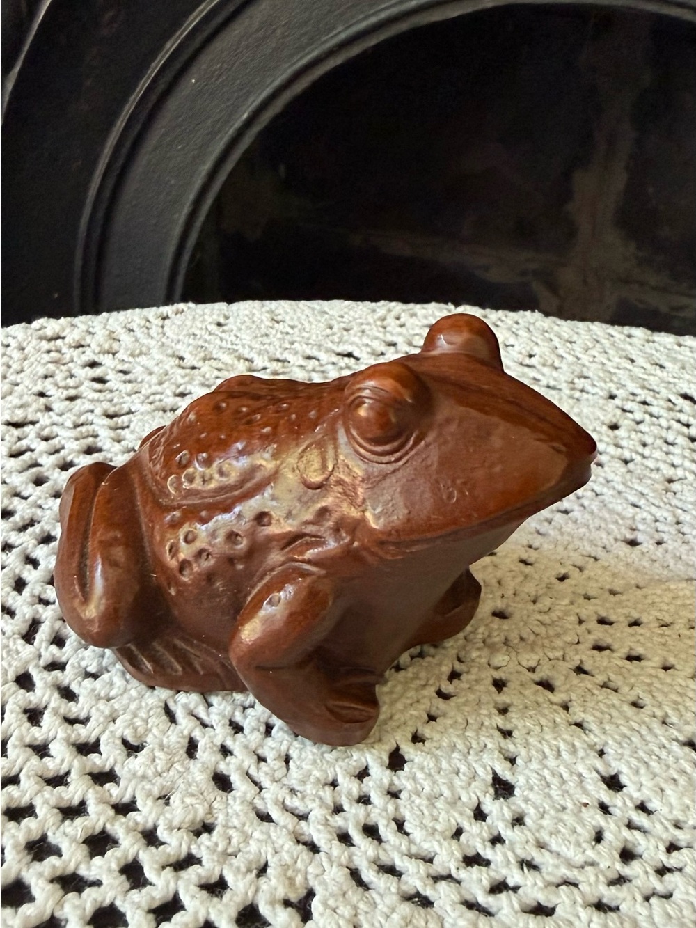 Vtg 1986 Red Mill Mfg Hand Carved Resin Frog Toad Figurine Decorative Accent